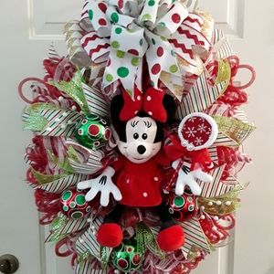 Adorable Minnie Mouse Wreath